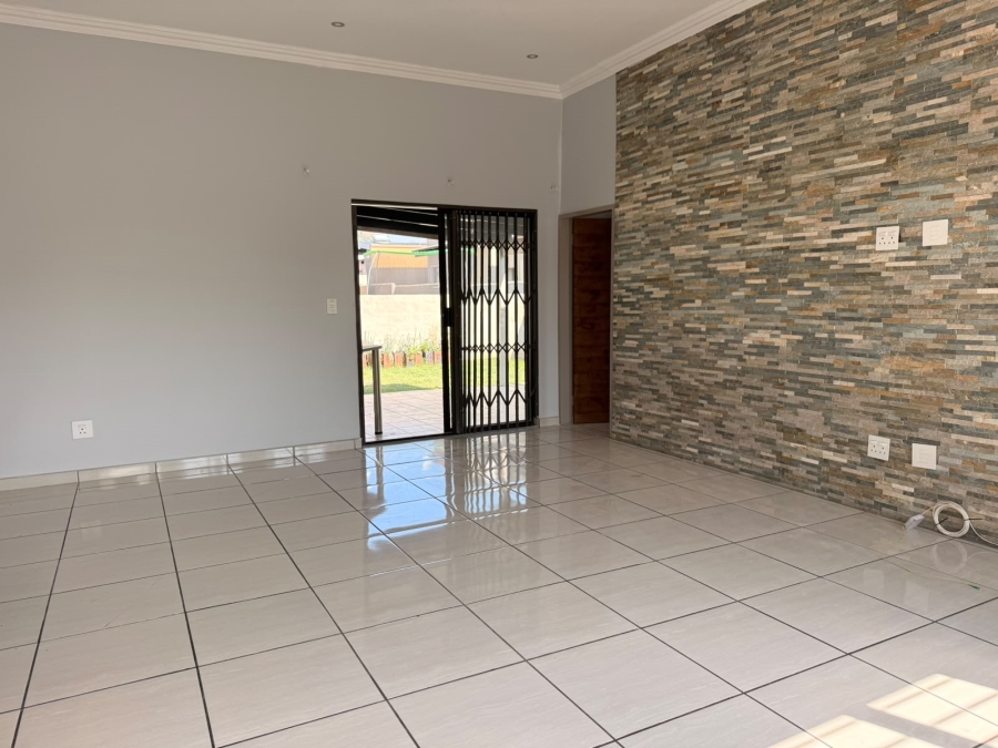 3 Bedroom Property for Sale in Geelhoutpark North West